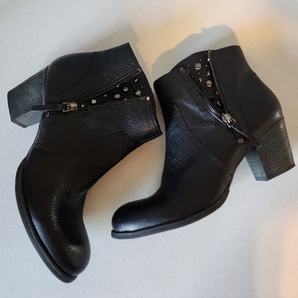 Studded Bootie "Euc"
